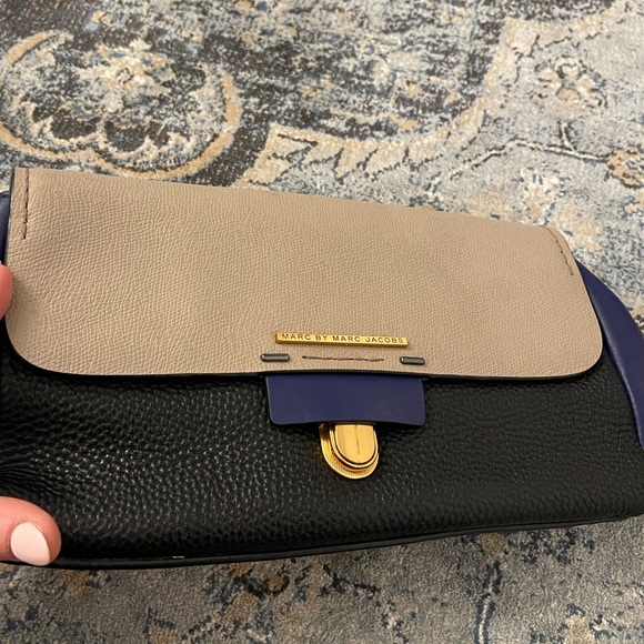 Marc Jacob beautiful leather clutch - Picture 1 of 9